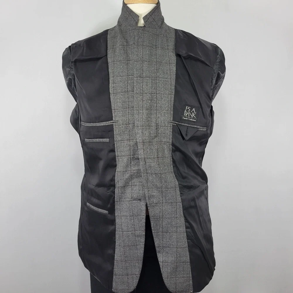 JOS A‎ BANK Men's Sport Coat Blazer Two Button Gray Windowpane Wool Size 41L